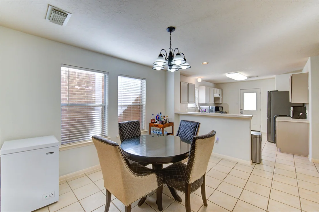 Photo of 10202 Middleglen Lane