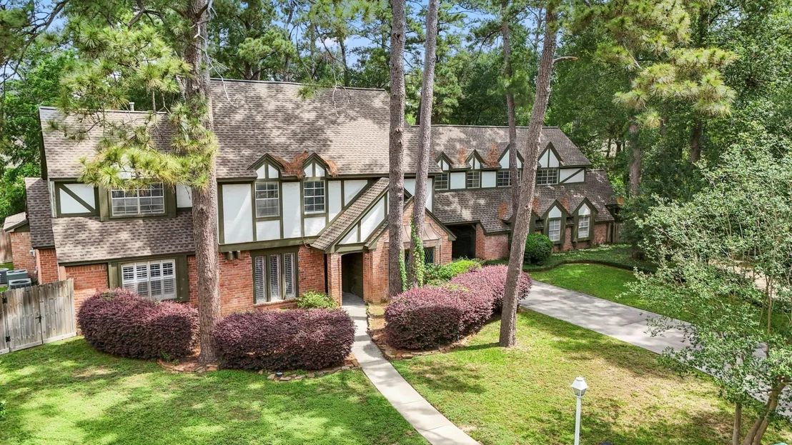 Photo of 17214 Hill View Lane