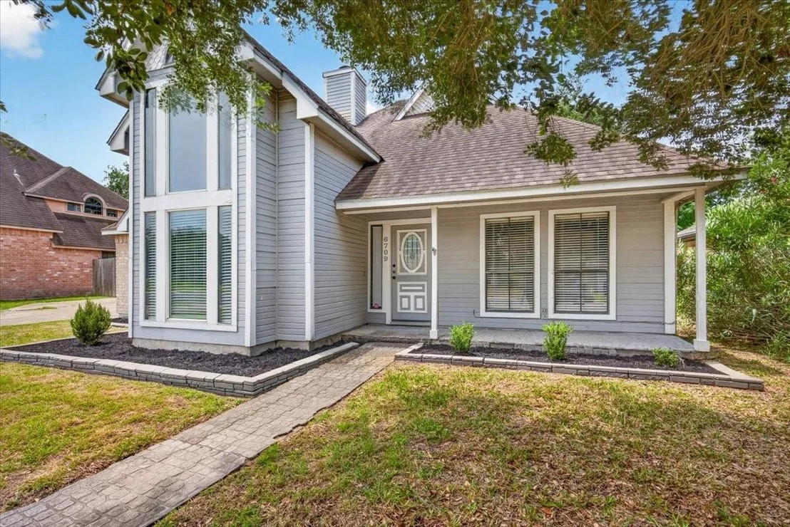 Photo of 6709 Whitewing Drive