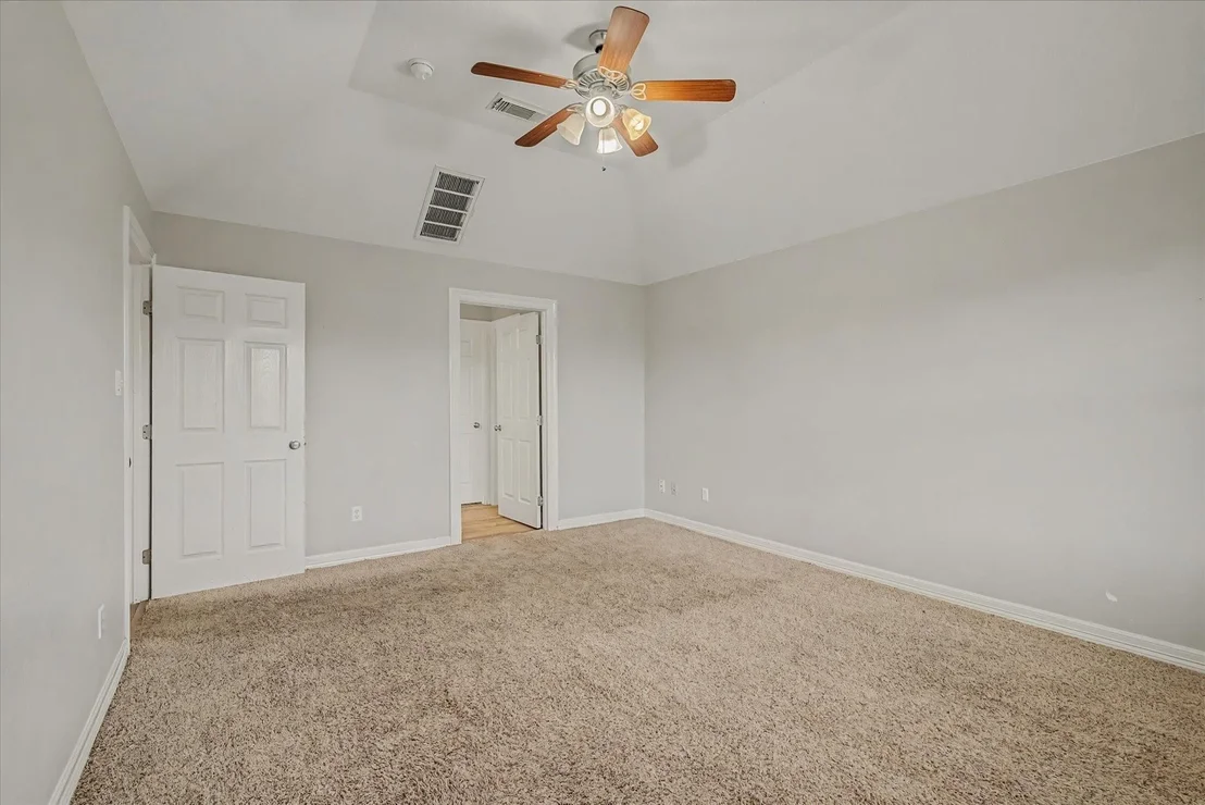 Photo of 1015 Cardinal Drive