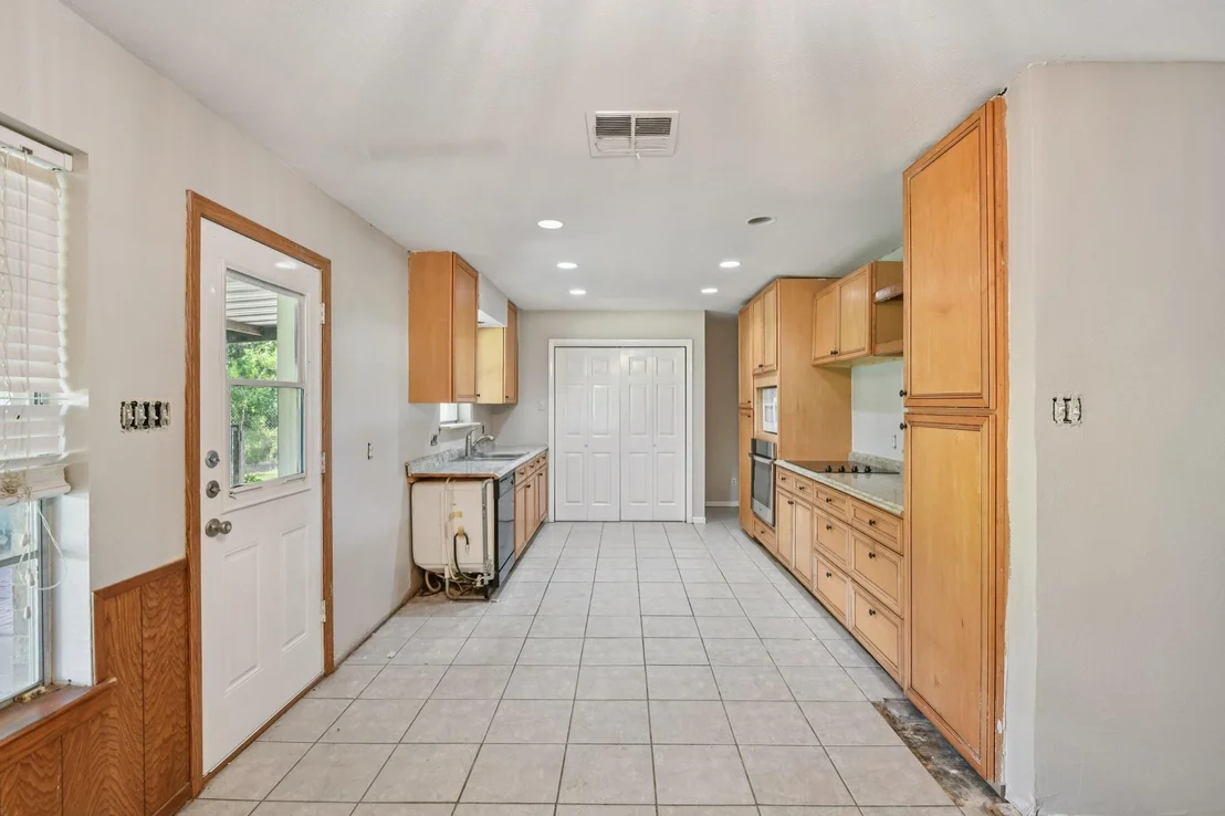 Photo of 20123 Edworthy Road