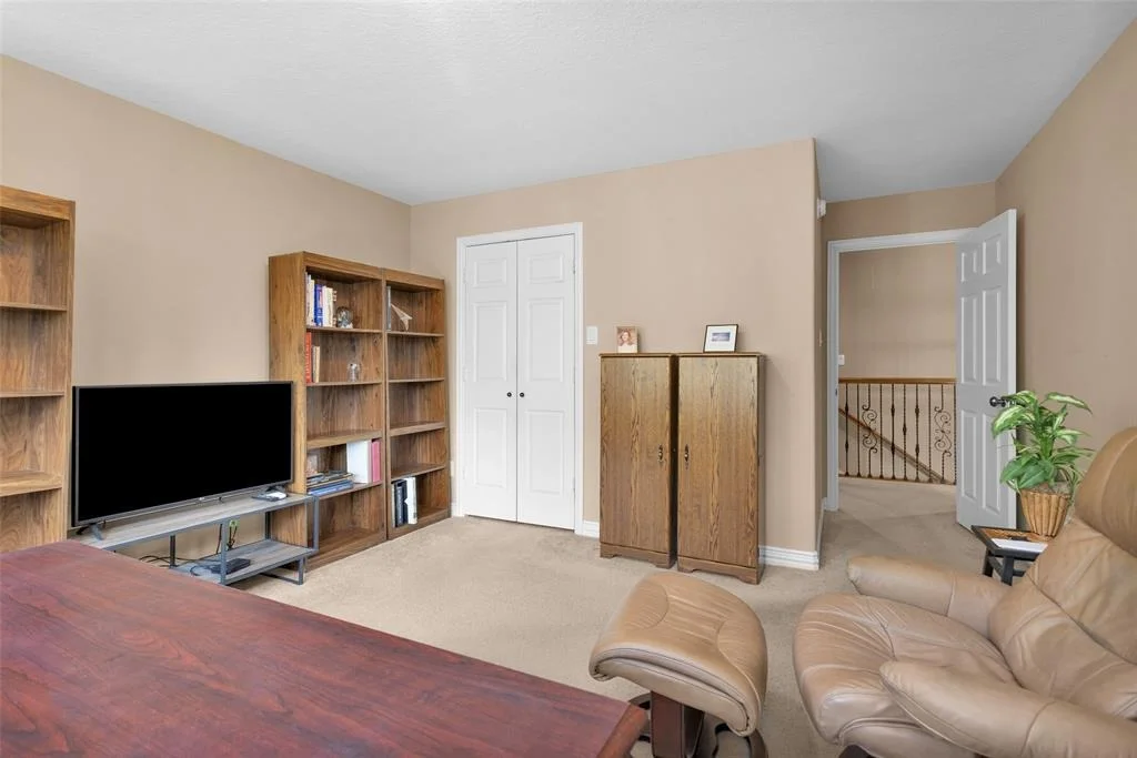 Photo of 74 S Scribewood Circle