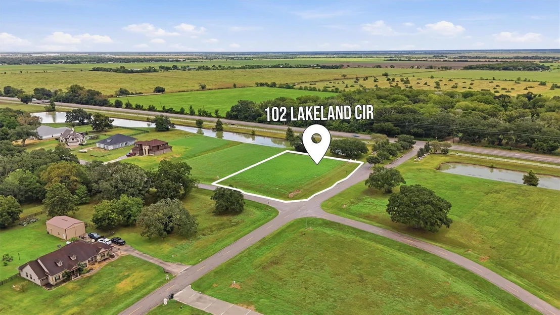 Photo of 102 Lakeland Circle