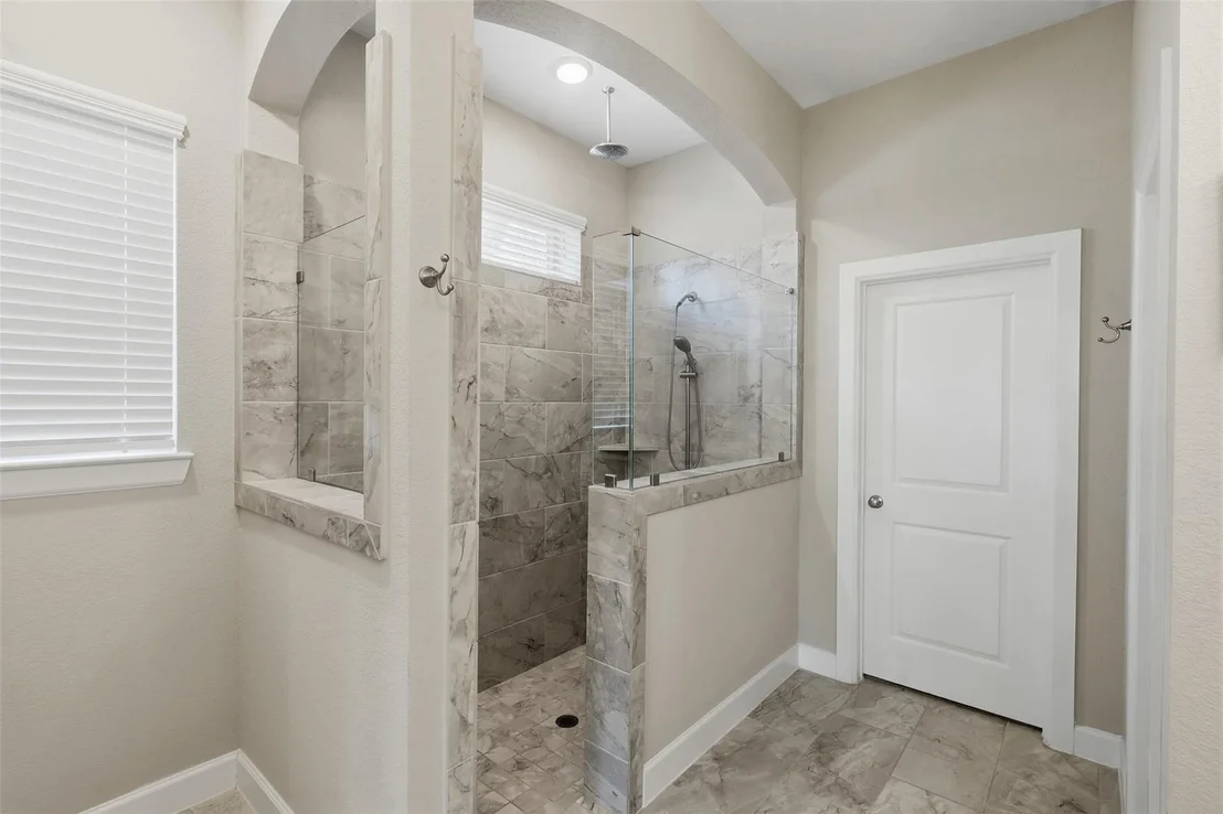 Photo of 4711 Gilbert Road