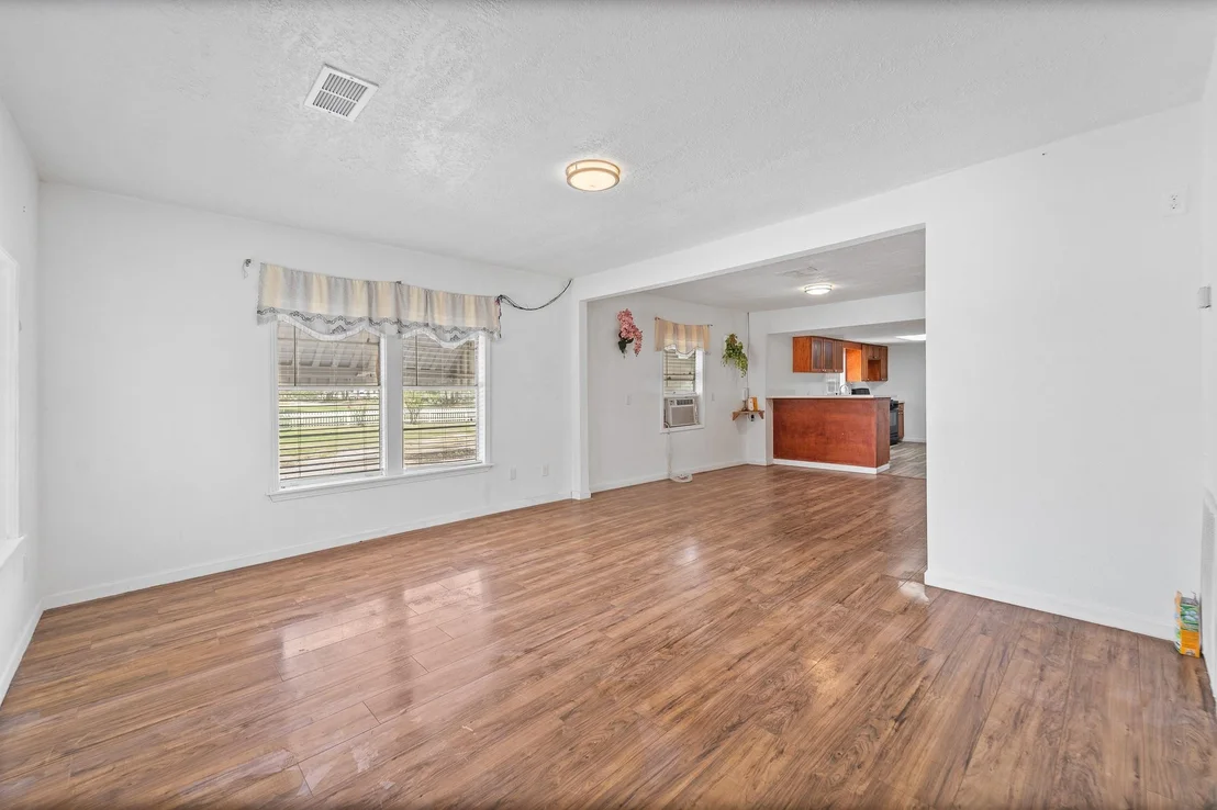 Photo of 401 Lee Avenue