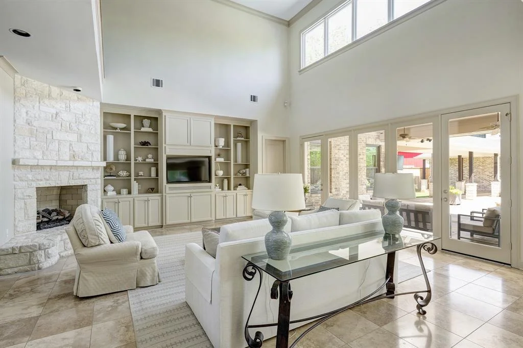 Photo of 702 Mulberry Lane