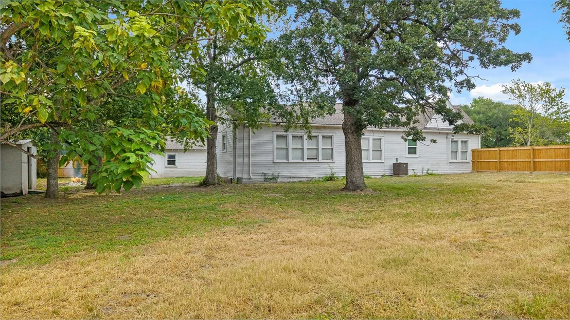 Photo of 335 N Robb Street