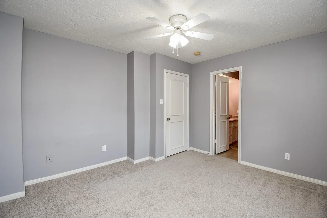 Photo of 426 Longview Drive
