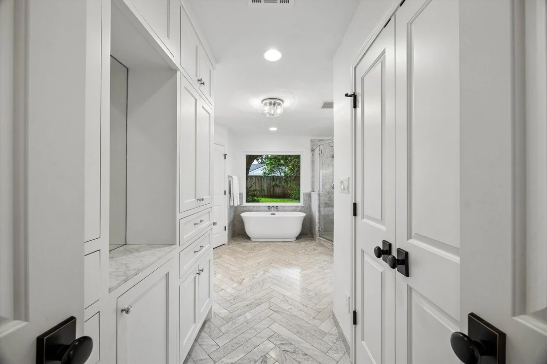 Photo of 2706 Fontana Drive