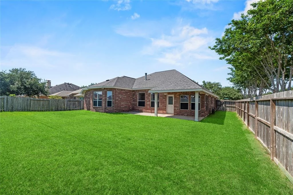 Photo of 28403 Kinglet Pines Drive