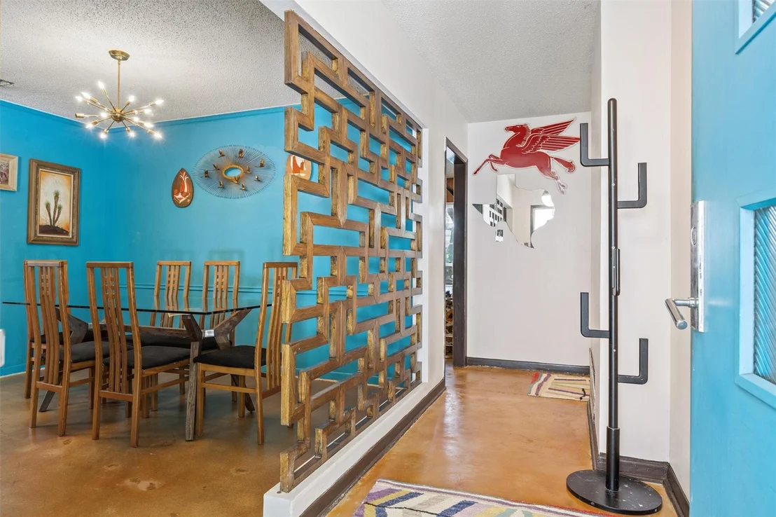 Photo of 3304 Whitepine Drive