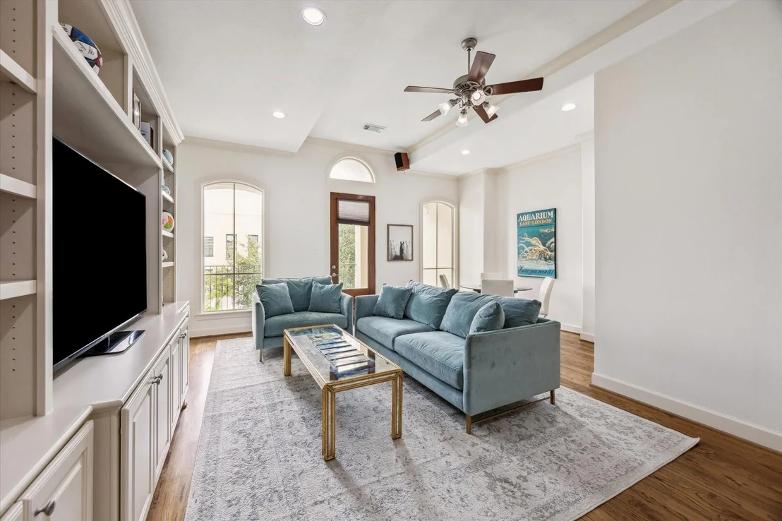 Photo of 2520 Westgate