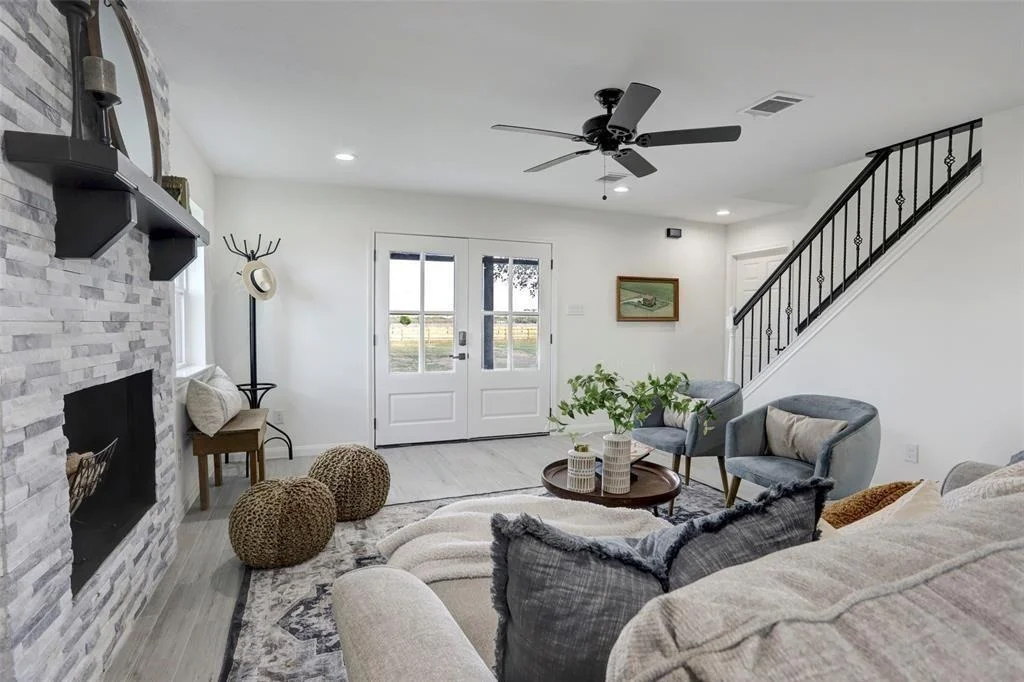 Photo of 2129 Lezak Road
