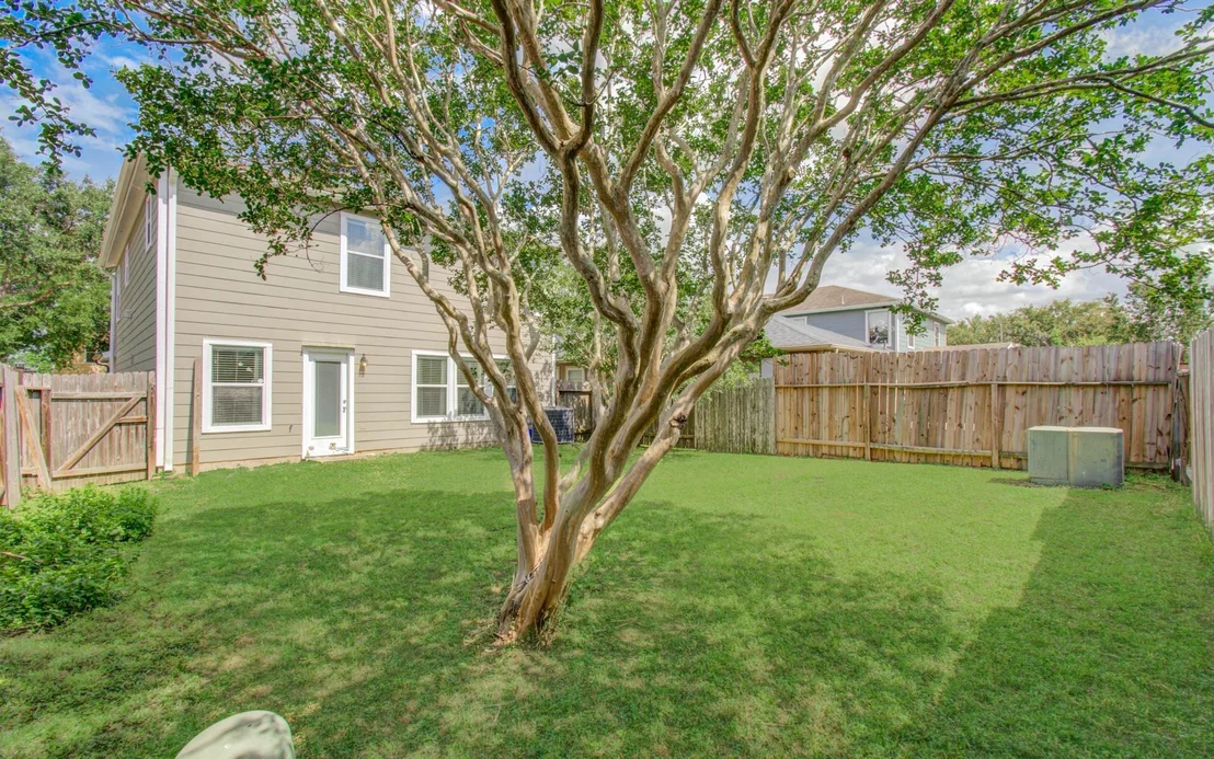Photo of 16319 Kendons Way Lane