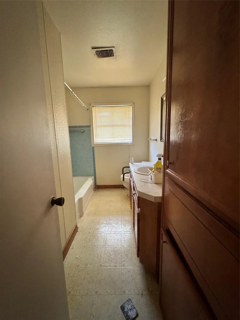 Photo of 1604 Effie Lane