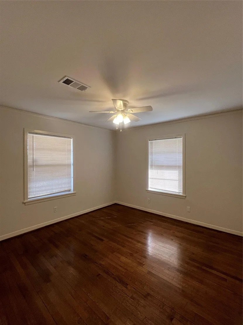 Photo of 5103 Creekbend Drive