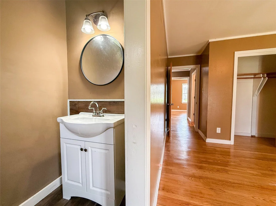 Photo of 3321 Tanglebriar Drive