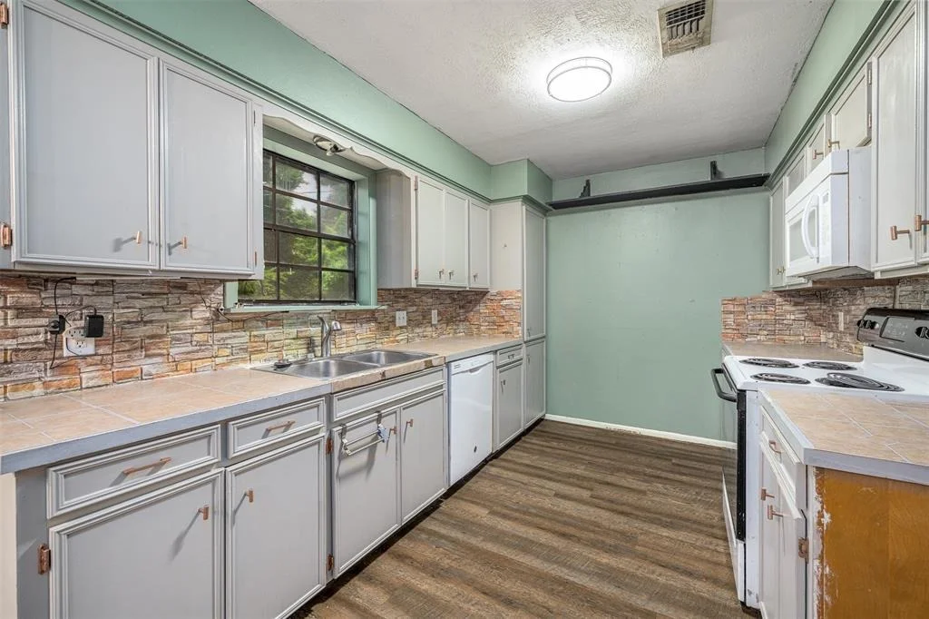 Photo of 1108 Hollis Drive