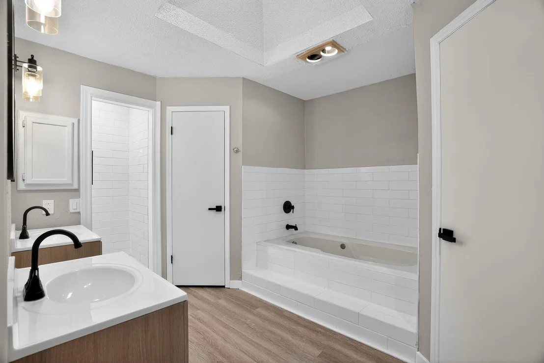 Photo of 107 Cherry Hills