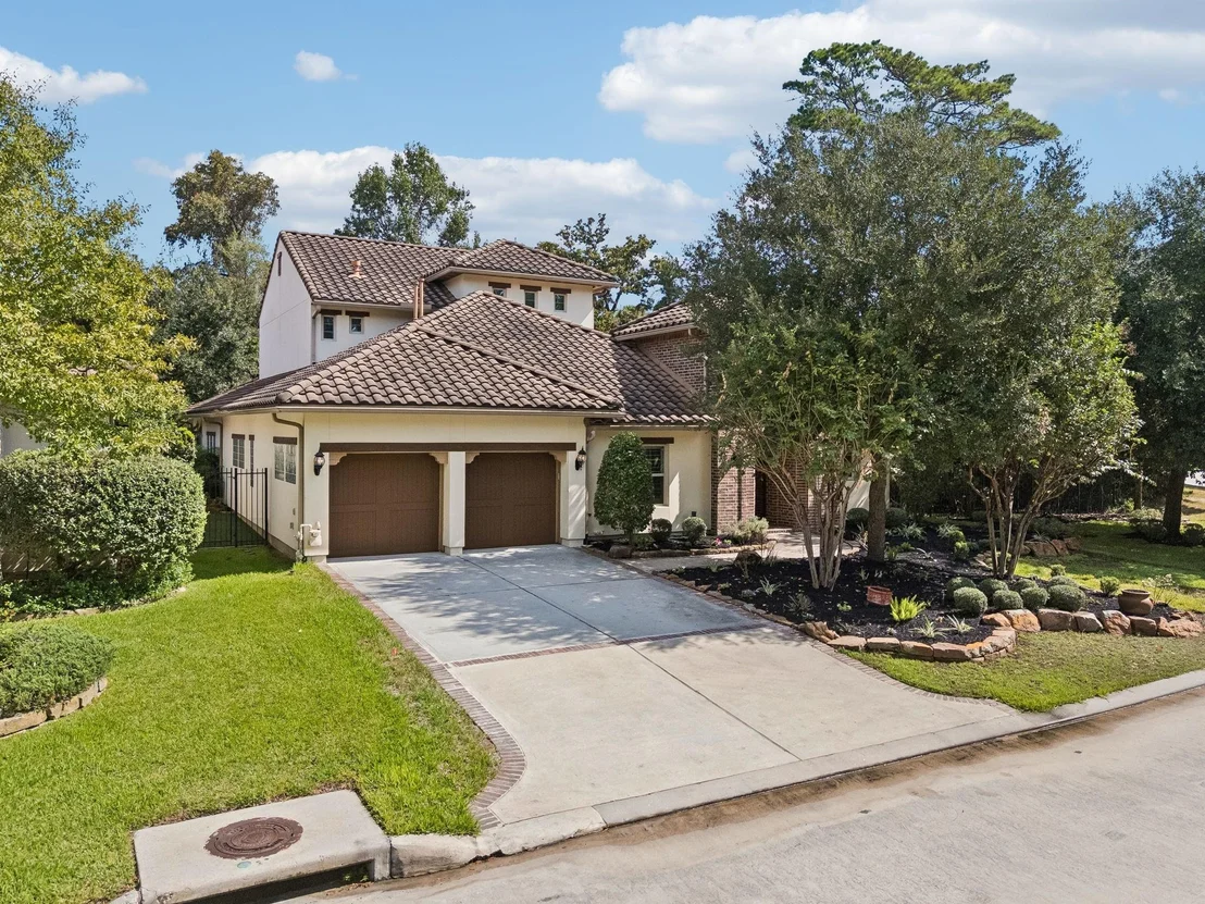 Photo of 14 Woodglade Way