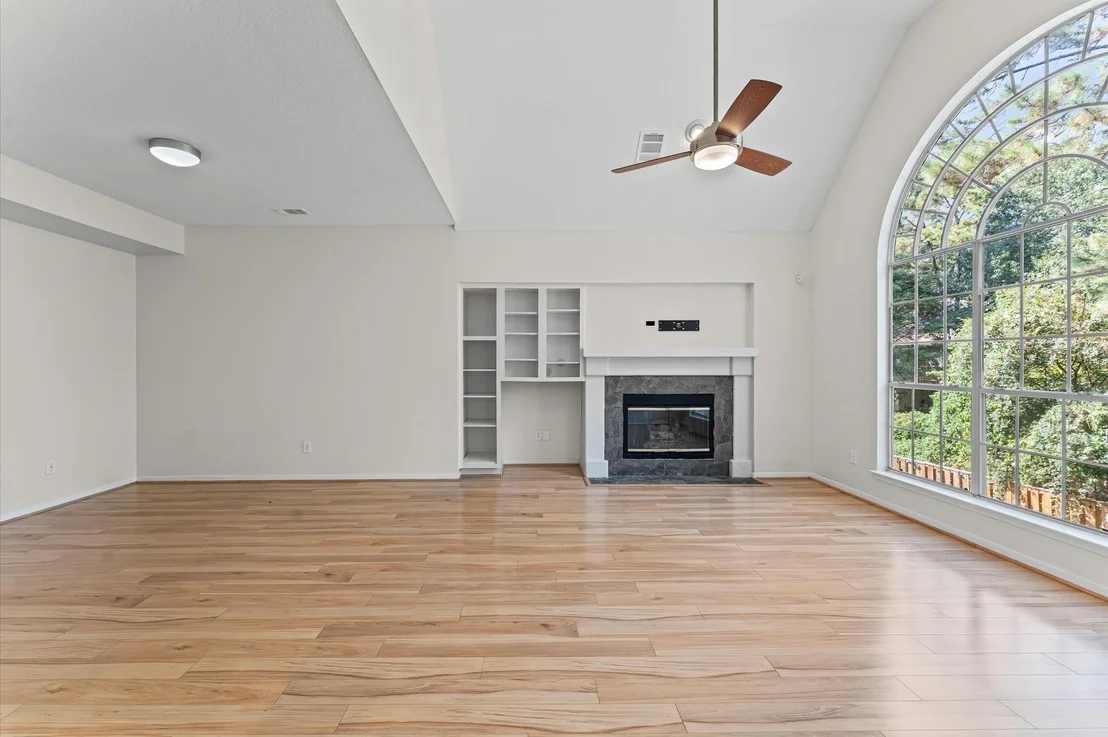 Photo of 50 Lakeridge Drive