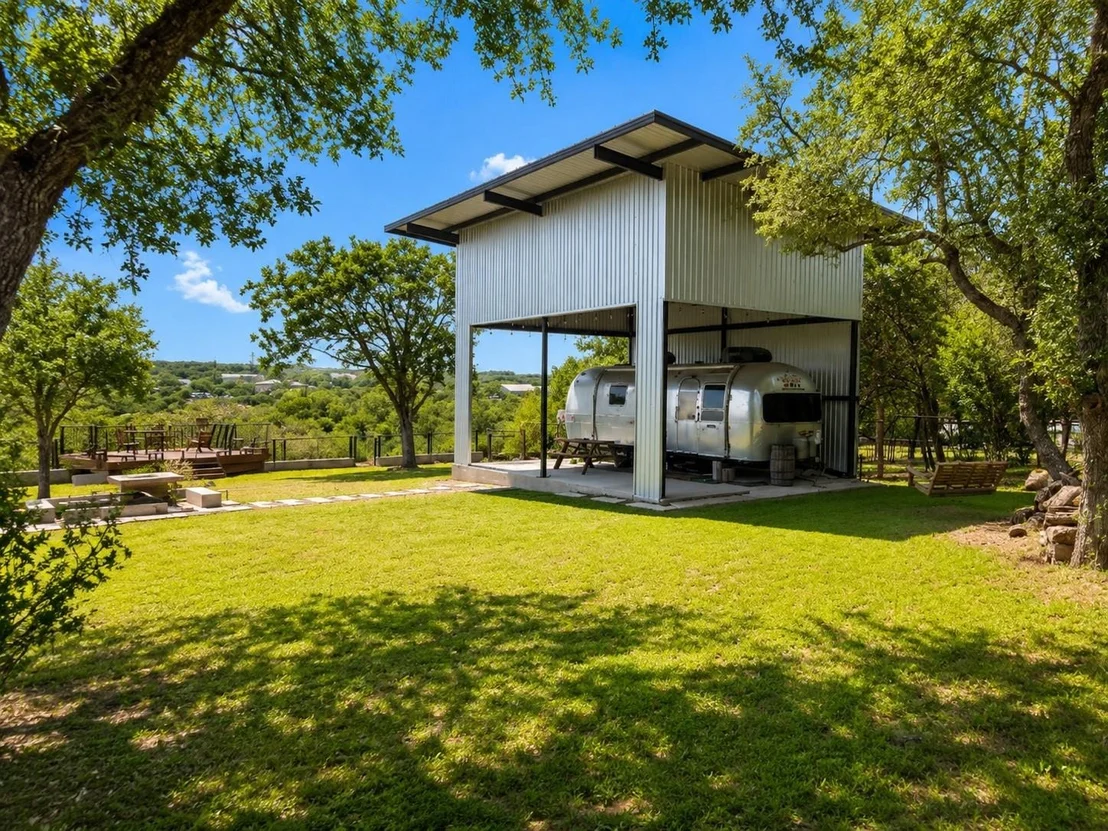 Photo of 1216 Cliffview Drive