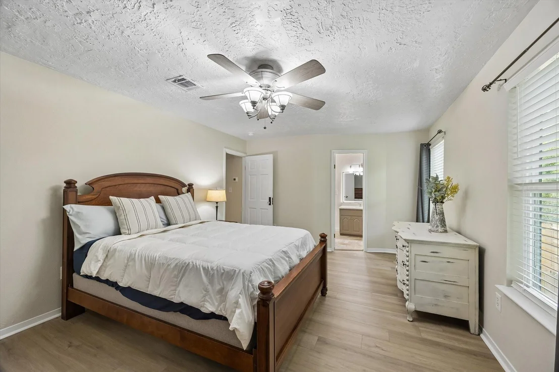 Photo of 10765 Champion Forest Road