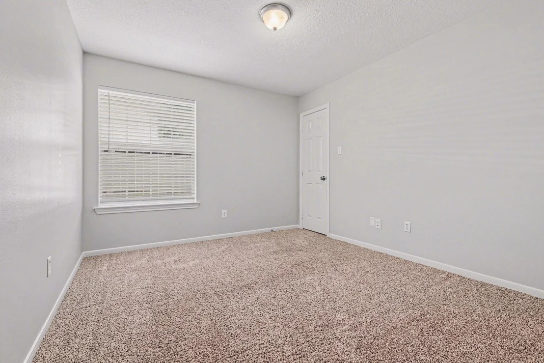 Photo of 215 Bristol Bend Circle