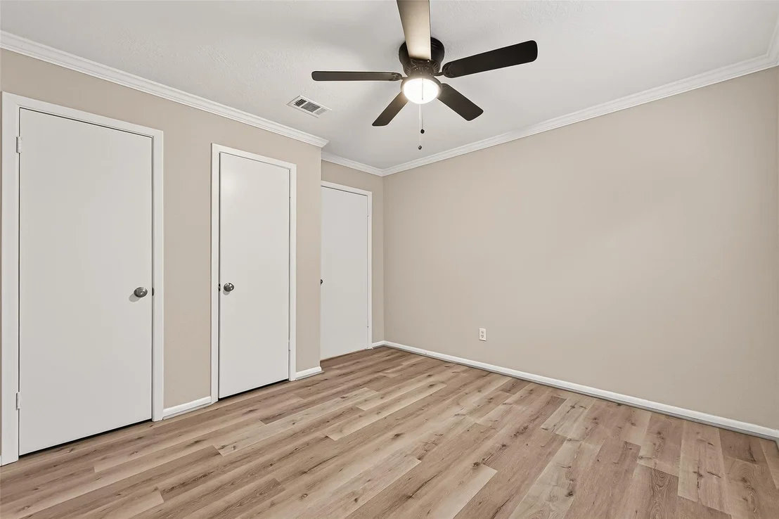 Photo of 5451 Oakhaven Lane