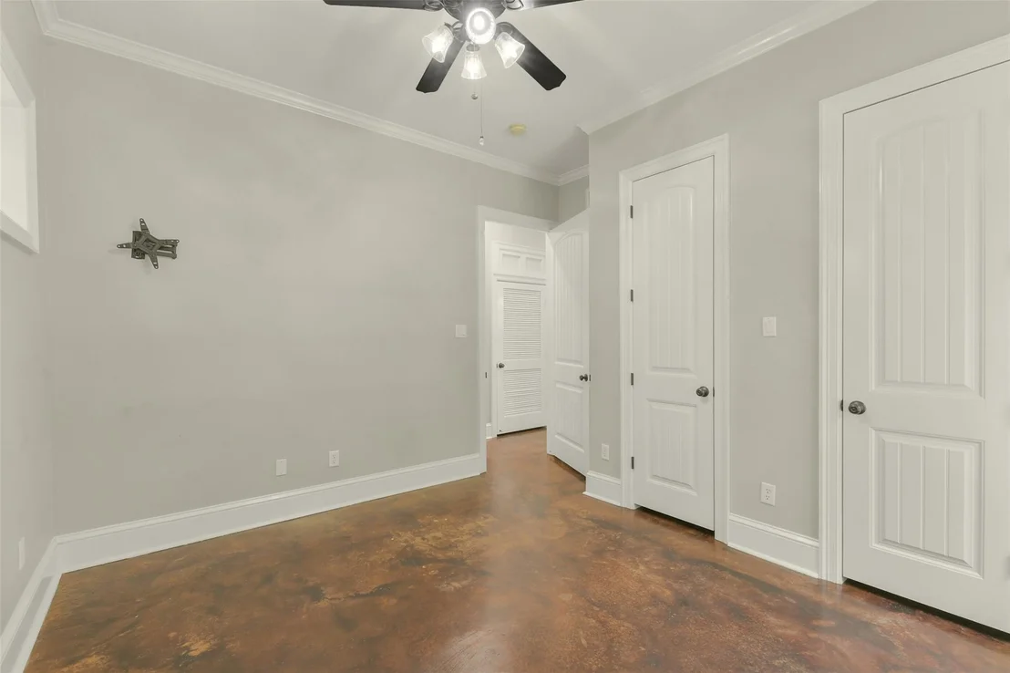 Photo of 4046 Highland Pass