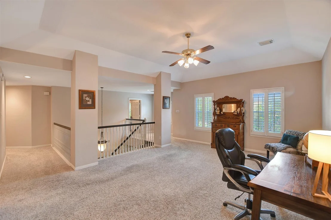 Photo of 15918 Lake Loop Drive