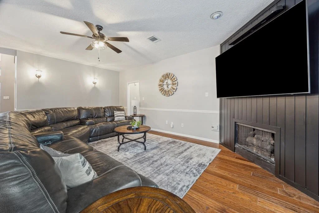 Photo of 904 Laurelfield Drive