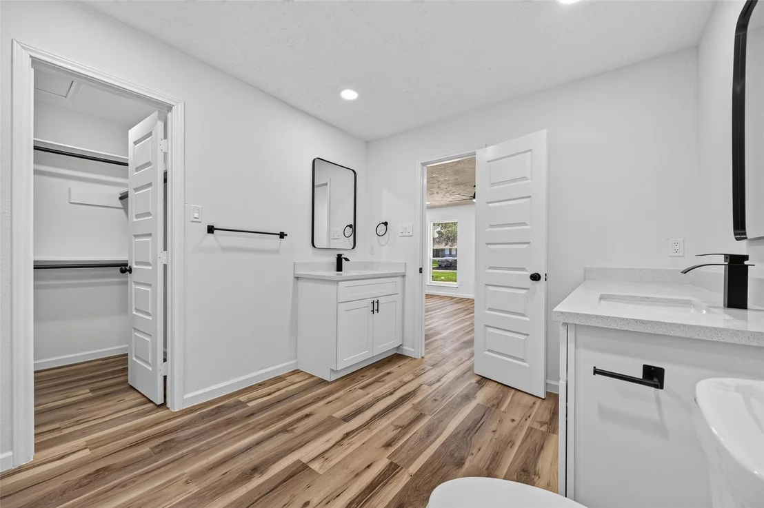 Photo of 6107 Fuller Street