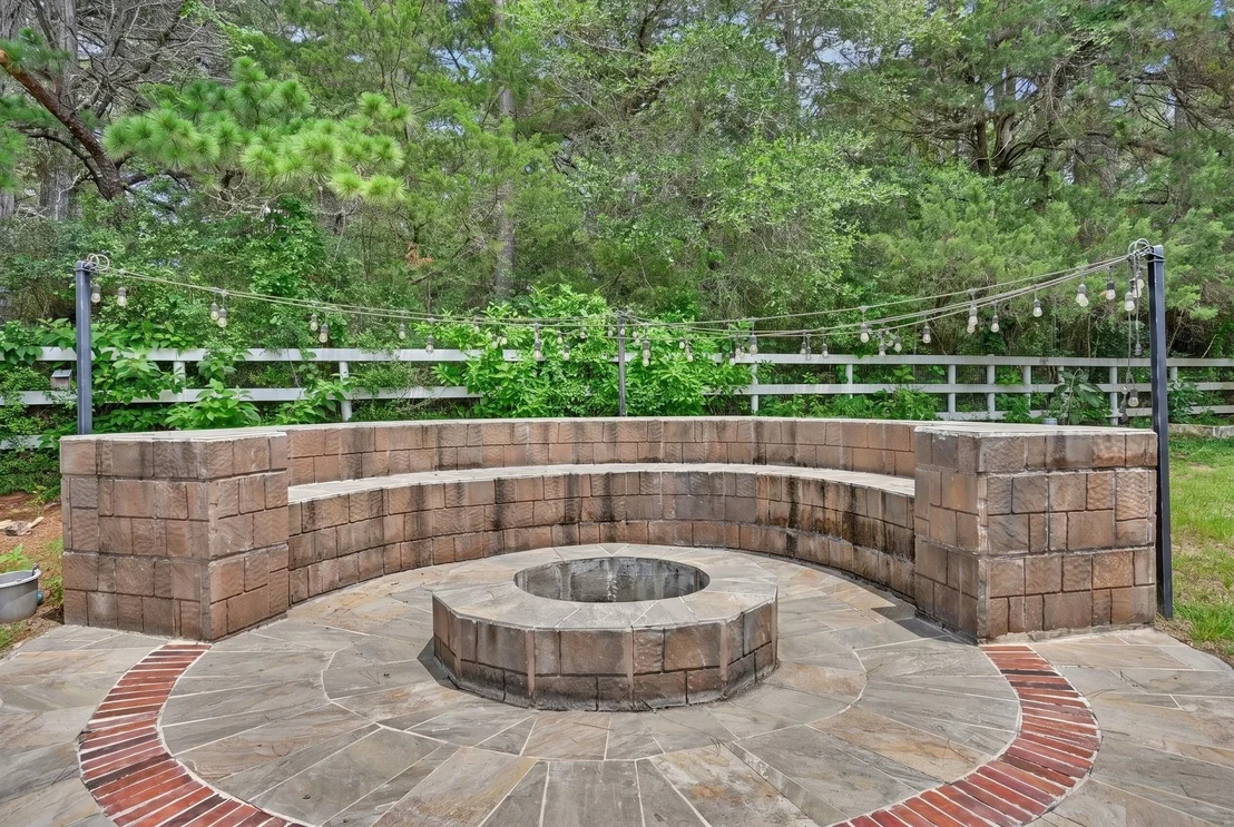 Photo of 1182 Oak Crest Drive