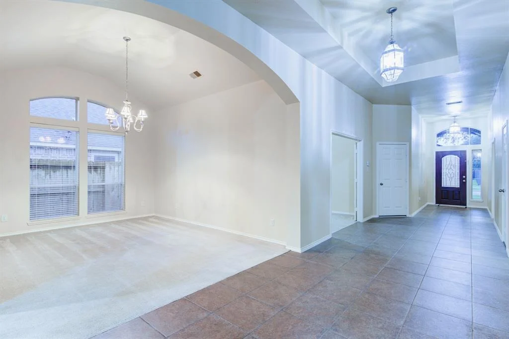 Photo of 421 Laddingford Lane