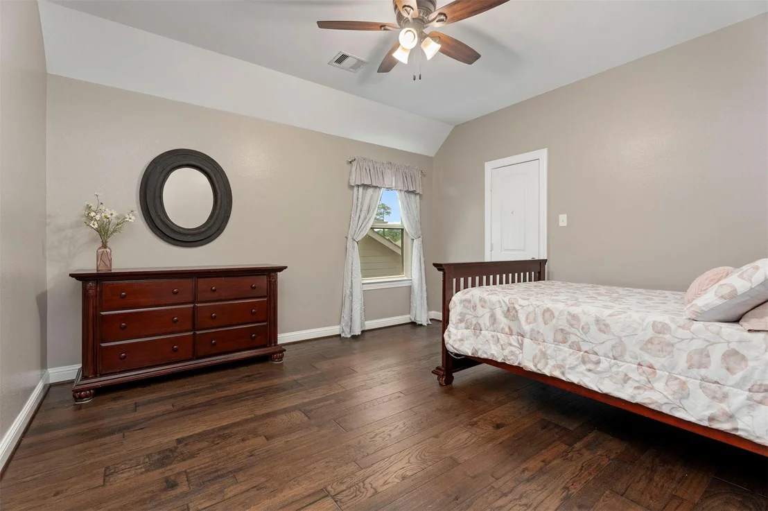Photo of 9030 Lacombe Lane