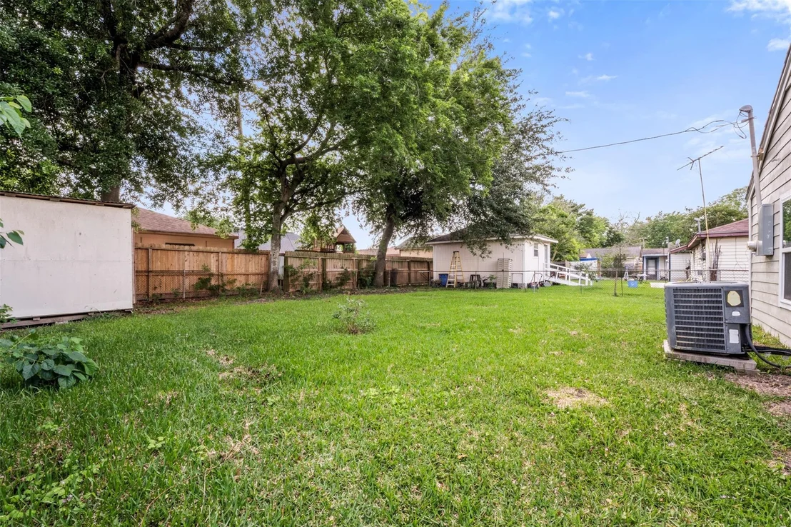 Photo of 2616 Windsor Lane