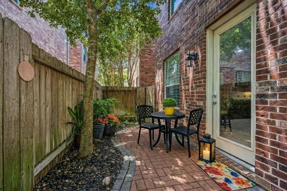 Photo of 1523 Olive Garden