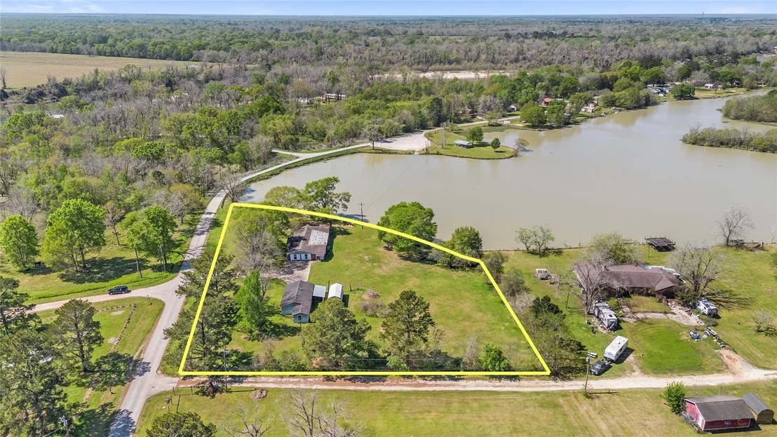 Photo of 1633 River Road