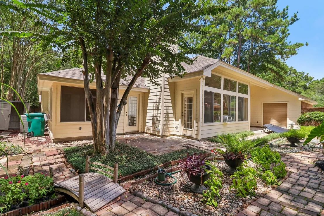 Photo of 26 Cedar Chase Place