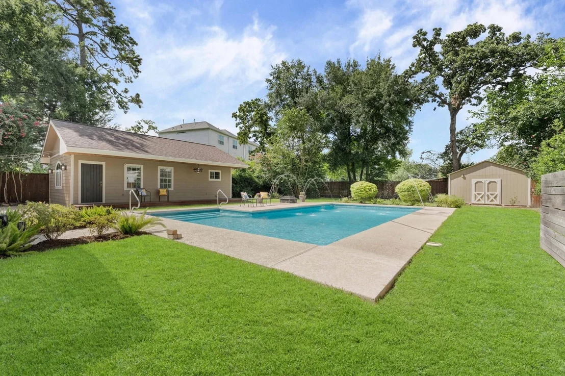 Photo of 4010 Brookwoods Drive