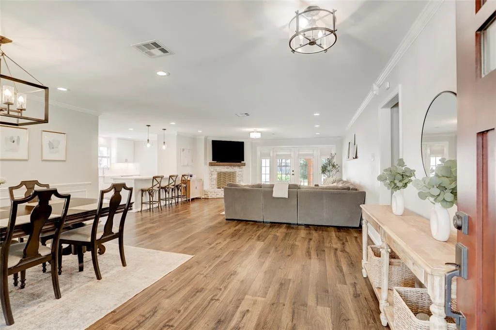 Photo of 834 Saint George Lane
