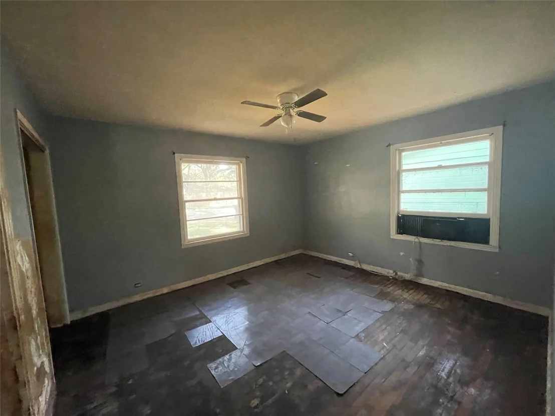 Photo of 1300 West Street