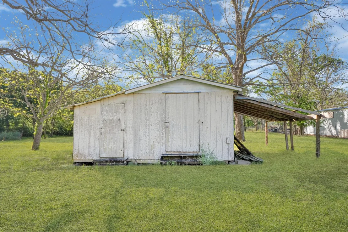 Photo of 10677 County Road 743