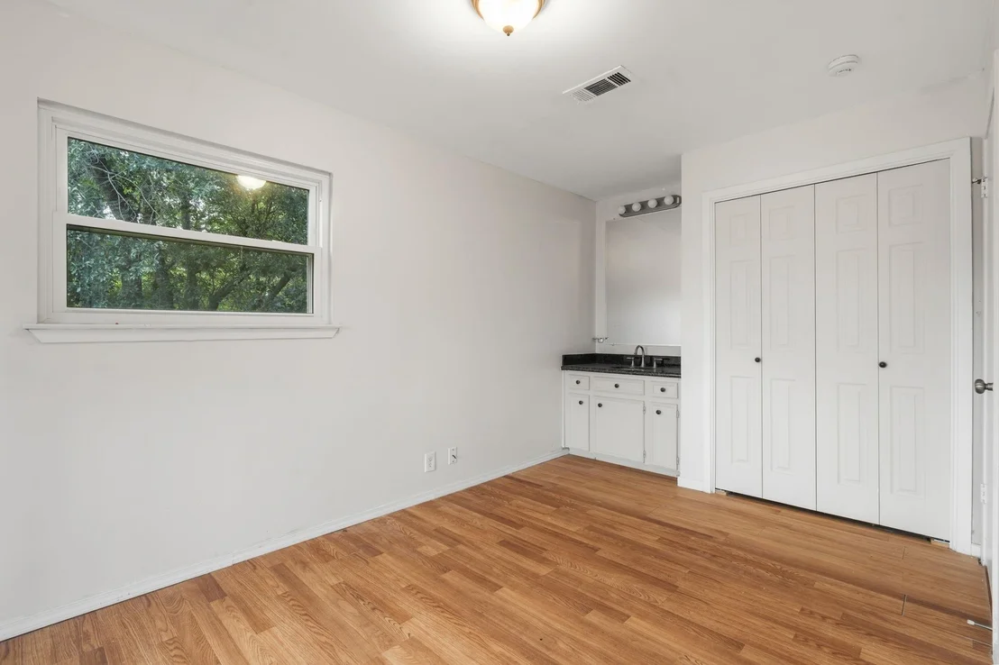 Photo of 2931 Whitman Drive