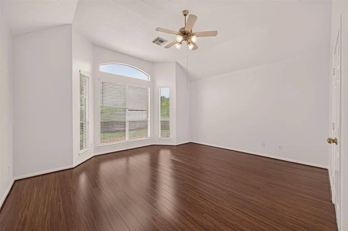 Photo of 6027 Dunsley Drive