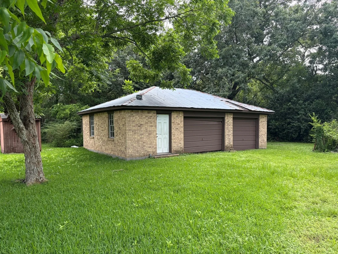 Photo of 820 Avenue L
