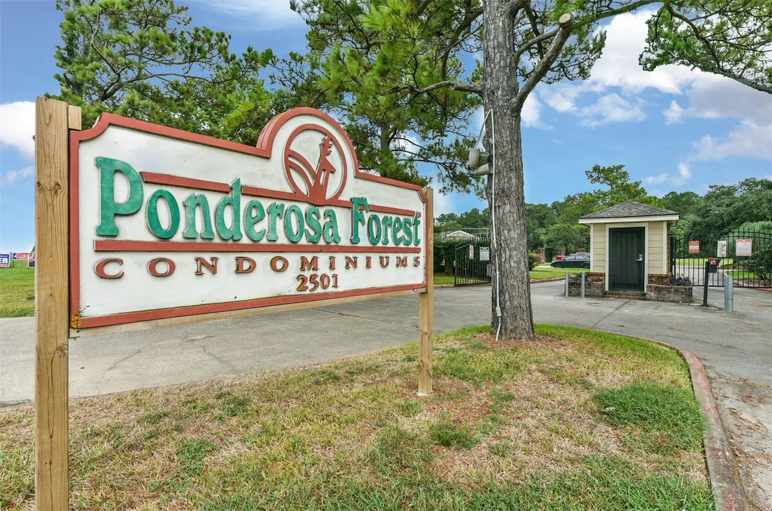 Photo of Unit 274 at 2501 Gulf Freeway