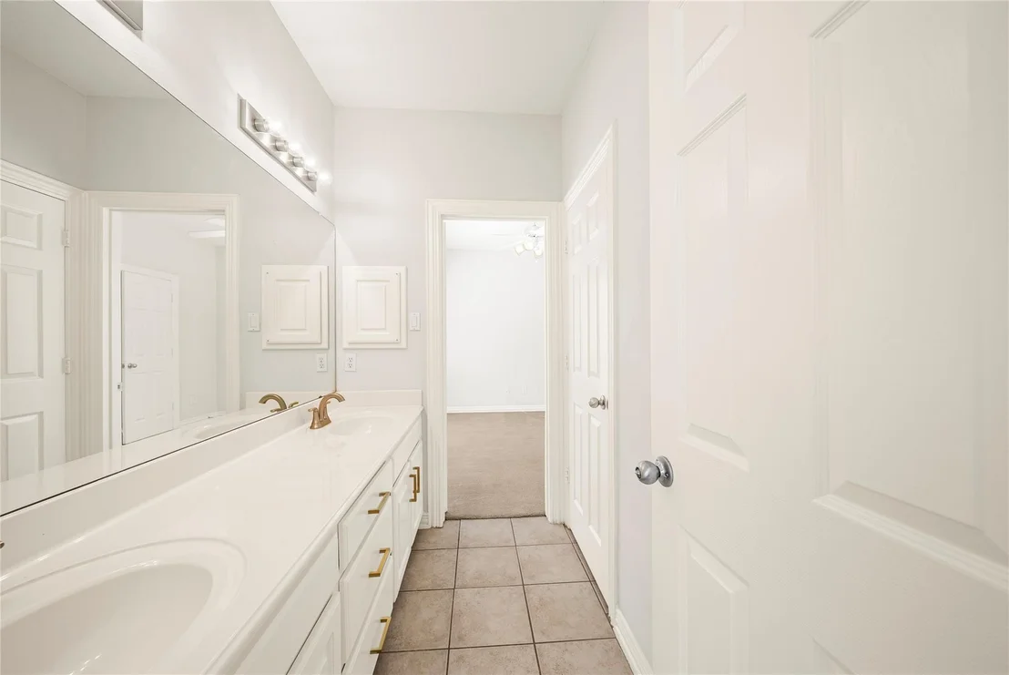 Photo of 6111 Windwater Pointe