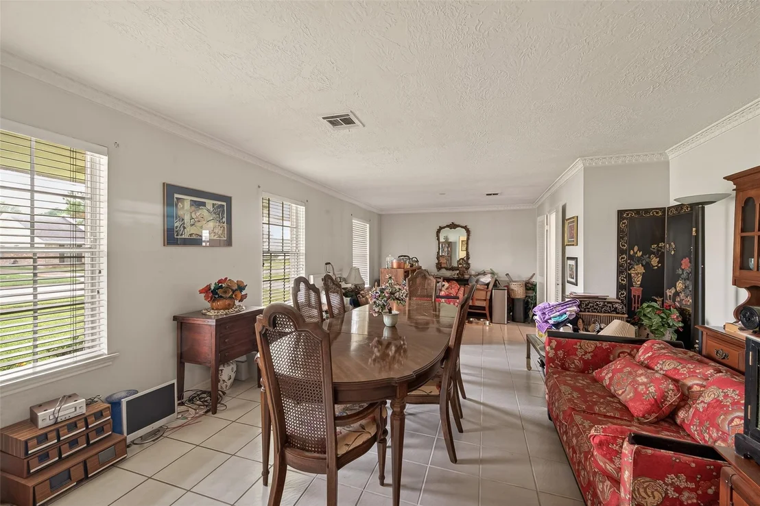 Photo of 9235 Sharpview Drive